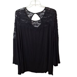 Torrid‎ Black Lace Long Sleeve Top Keyhole Button Flare Sleeves Size 5/5X Knit